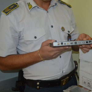 Salerno, sequestrata centrale clandestina per Sky e Mediaset Premium