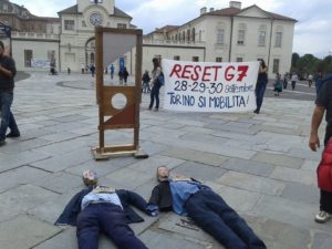 Proteste G7, scontri tra manifestanti e polizia