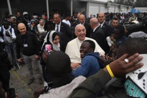 Papa Francesco incontra i migranti all'Hub di Bologna
