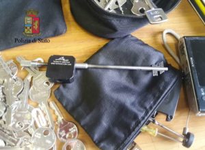 La Polizia cattura banda di ladri di appartamento