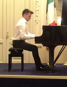 Ugo Ruocco per i Giovedi Musicali a Palazzo Zapata