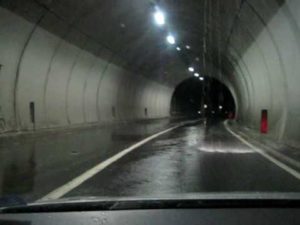 Allerta meteo in Campania. Chiuse le gallerie della Statale sorrentina