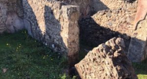 Cronaca di Napoli, scavi di Pompei: crolla muro nella domus Caccia ai tori