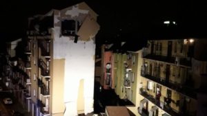 Esplosione in una palazzina a Sesto San Giovanni: sei feriti