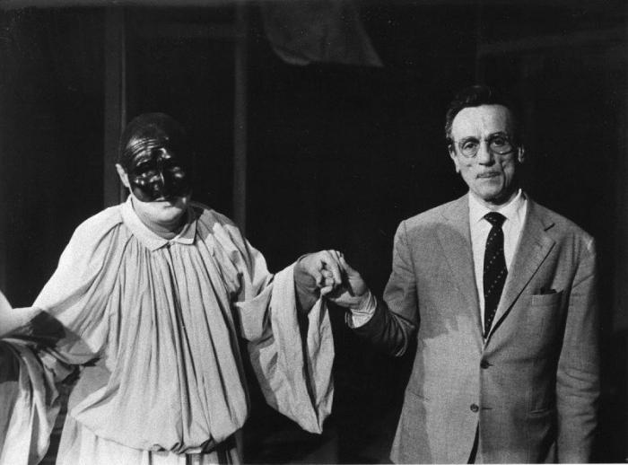 Eduardo de filippo e pulcinella