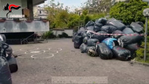 “Terra dei Fuochi”: Arrestati soggetti per incendi di rifiuti speciali