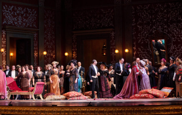 Al San Carlo di Napoli torna "La traviata" di Verdi. Il debutto, venerdì 20 settembre