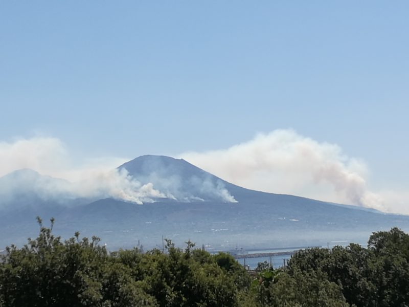 Vesuvio, nove presidi di videosorveglianza per prevenire gli incendi