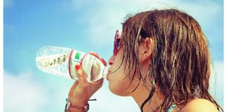 Iperidratazione, bere troppa acqua fa male. Ma quanto bisogna bere?