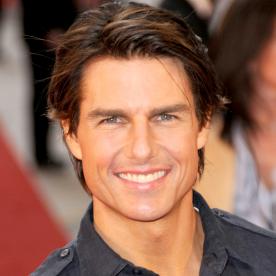 Tom Cruise torna a vestire i panni di Top Gun, ma con la fascia contenitiva
