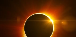 Lunedì 8 aprile l'eclissi totale di sole, come vederla meglio
