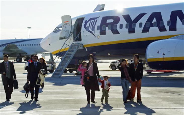 Ryanair: Scatta la polemica per i neonati che pagheranno il biglietto