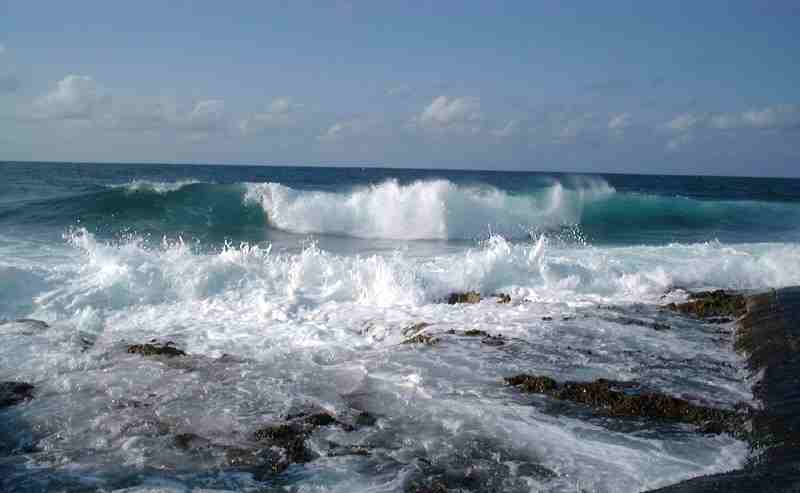 palinuro mare mosso salvati madre e figlio