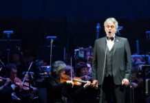 Sanremo 2026, Carlo Conti cala l’asso: Andrea Bocelli chiuderà il Festival nel segno di Baudo Sanremo 2026, Carlo Conti cala l’asso: Andrea Bocelli chiuderà il Festival nel segno di Baudo