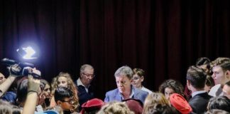 Il corso prevede le lezioni di Recitazione alle quali si aggiungono le lezioni di: Dizione, Trucco Teatrale e Cinematografico, Canto, Movimenti Coreografici, Recitazione Cinematografica e Televisiva, Storia del Teatro, Giornalismo e Critica Teatrale, Mimo Corporeo e Training Psicofisico.