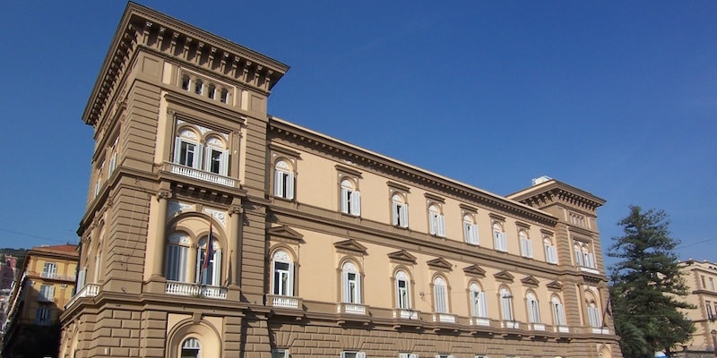 Comune di Napoli, Palazzo Sirignano diventerà albergo di lusso