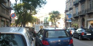 Mo Veng, la prima app made in Napoli per le auto in doppia fila