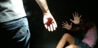 Choc a San Giorgio a Cremano: violentata da tre uomini nell'ascensore della Circumvesuviana