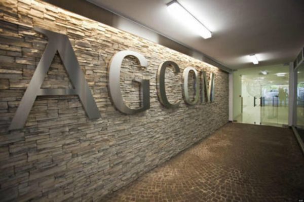 Agcom regole da 2anews.it Agcom regole per verificare la maggiore età degli utenti