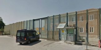 Carcere di Avellino, rivolta di circa 50 detenuti in corso: feriti due della Polizia Penitenziaria