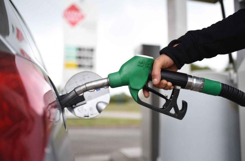 Carburanti, prezzi benzina e diesel più bassi: da quando
