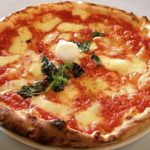 E' bufera sul web: Ma Tu Vuliv a' Pizza e' Carlo Cracco