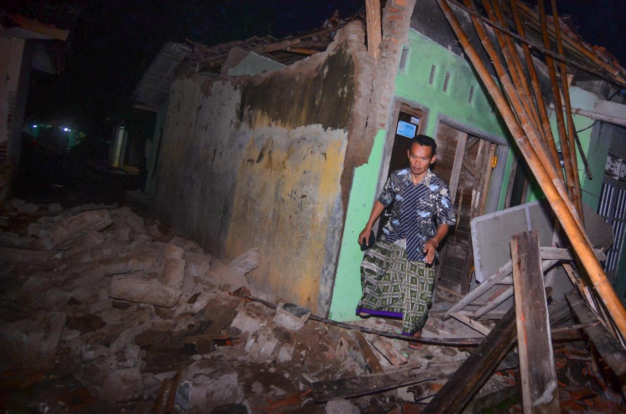 Terremoto in Indonesia, morti e palazzi crollati a Giava