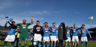 Ultimissime calcio Napoli. Gli azzurri accolti dai tifosi a Capodichino. Video