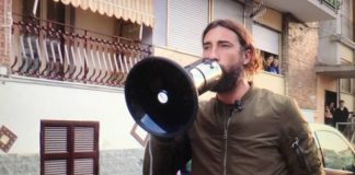 Striscia la Notizia, nuova aggressione a Brumotti al Rione Traiano