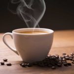 Il caffè, benefici e rischi dell’amata bevanda degli italiani