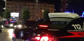 Cronaca di Caserta. Uccide la moglie e inizia a sparare dal balcone con fucile. 5 feriti