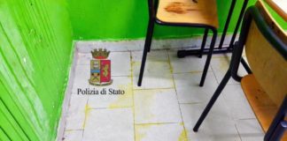 Cronaca di Napoli. Fuorigrotta, bloccati vandali in azione in una scuola