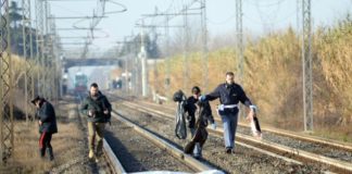 Tragedia a Caserta: carabiniere insegue un ladro e viene travolto dal treno