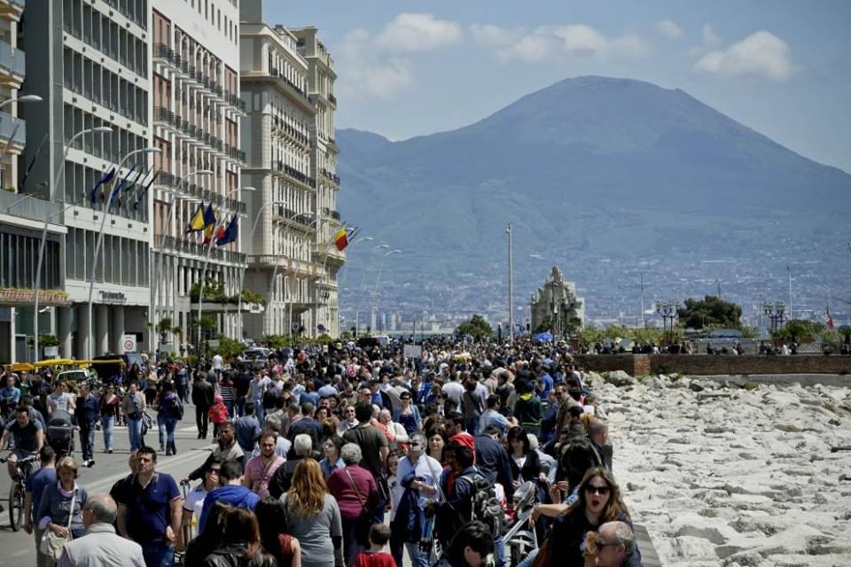 Napoli, pienone di turisti nel ponte di Pasqua. Sold out hotel e B&B