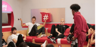 Amici 17, sospesi Vittorio, Filippo e Nicolas: puliranno le strade di Roma