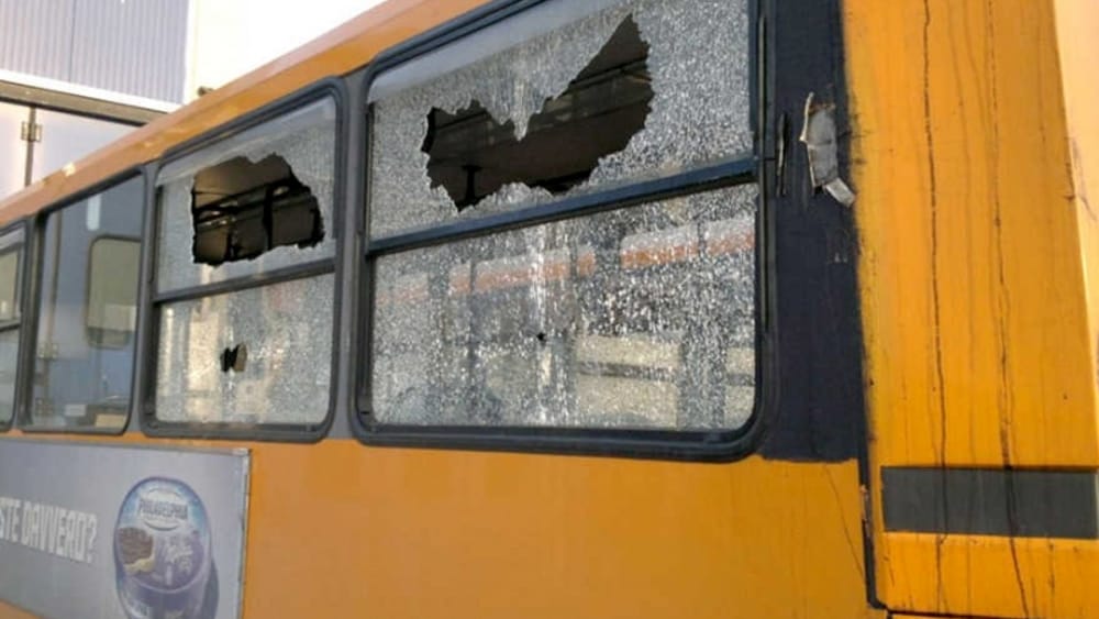 Anm, paura per lancio di sassi contro un bus a Scampia