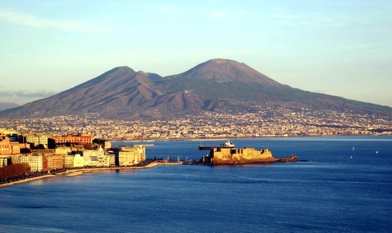 Vesuvio, nuove scosse: gli esperti spiegano cosa succede