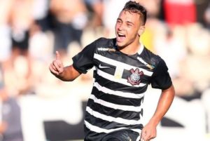 Calcio Napoli: Lafont e Maycon sono i nomi nuovi sull’agenda di Giuntoli Calcio Napoli: Lafont e Maycon sono i nomi nuovi sull’agenda di Giuntoli