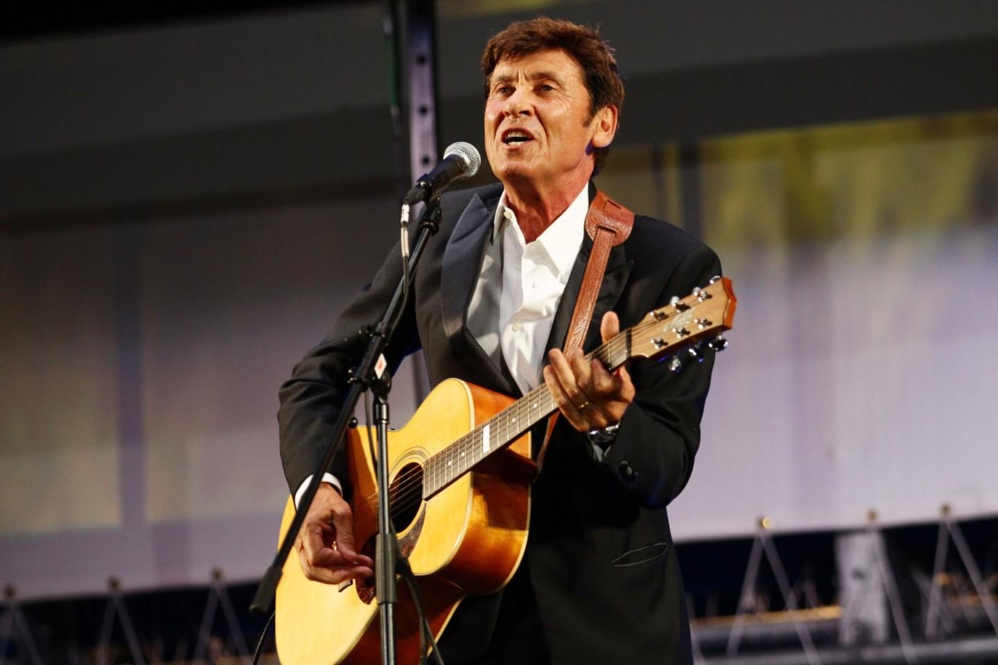 Gianni Morandi, il 13 marzo concerto al Palapartenope