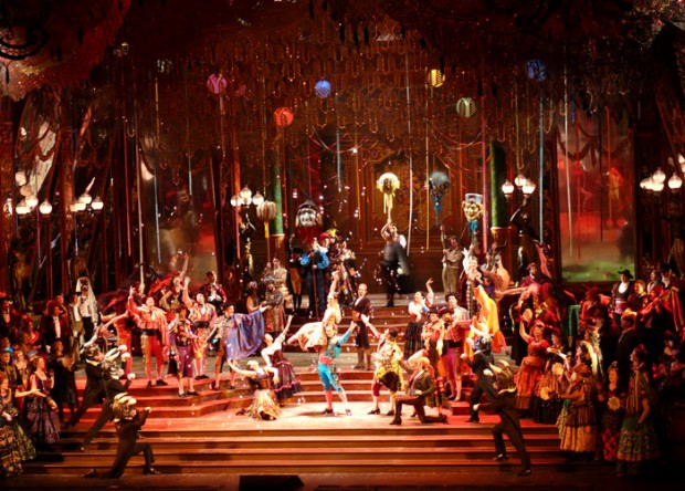 Al San Carlo di Napoli torna "La traviata" di Verdi. Il debutto, venerdì 20 settembre Al San Carlo di Napoli torna "La traviata" di Verdi. Il debutto, venerdì 20 settembre