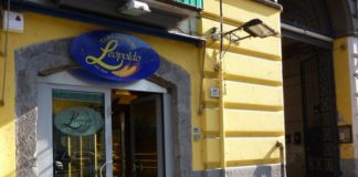 Cronache di Napoli: spari contro le vetrine del tarallificio Leopoldo