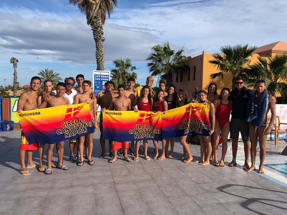 Nuoto. Gli atleti del Circolo Canottieri Napoli al Collegiale di Fuerteventura