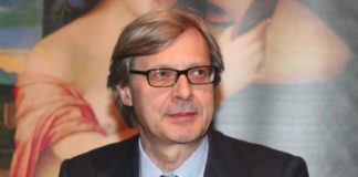 Vittorio Sgarbi presenta la mostra sull'impressionismo alla basilica della Pietrasanta