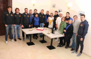 La Canottieri Napoli ha festeggiato la vittoria nel derby con il Posillipo