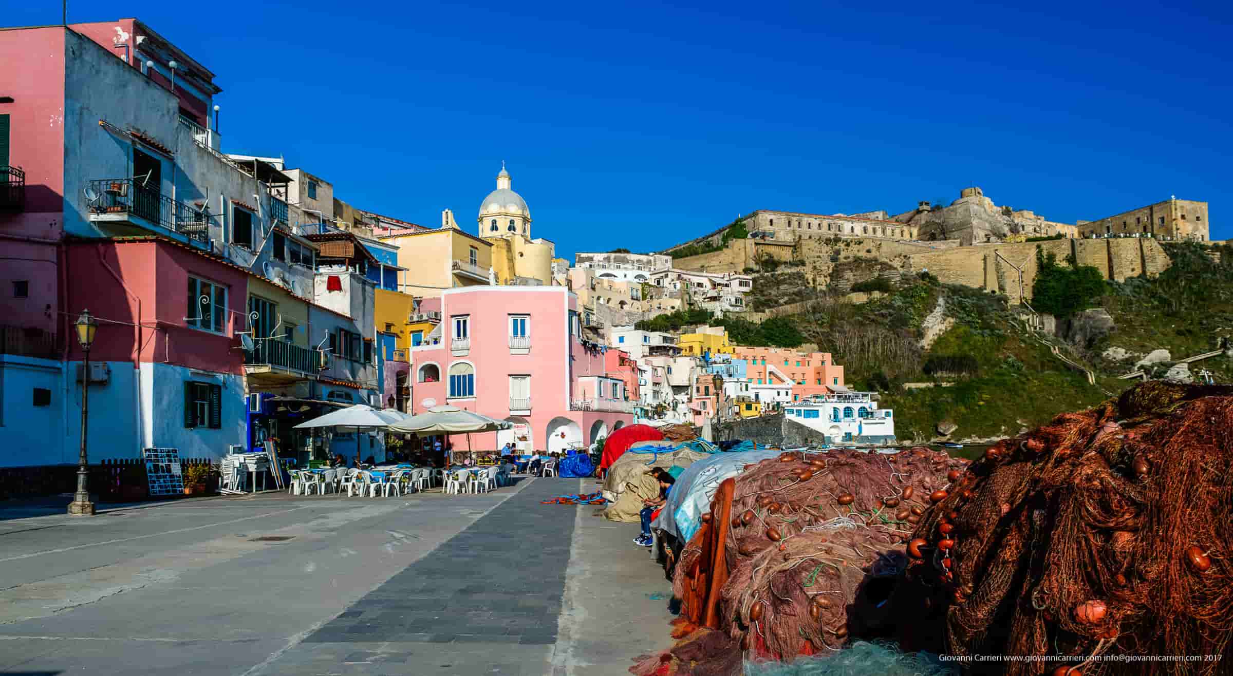 Procida isola covid free: vaccini al 90% dei residenti