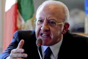 De Luca attacca FuoriRoma: “Squadrismo mediatico contro Salerno”