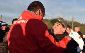 Calcio Napoli, Maradona crede nello scudetto: "Ricorda la mia squadra"