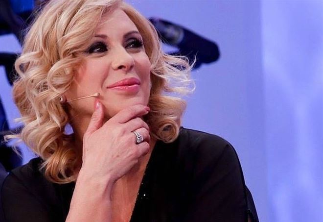 Uomini e Donne, news: Tina dice addio al programma?