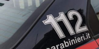 Avellino, bloccato pregiudicato armato di grosse forbici