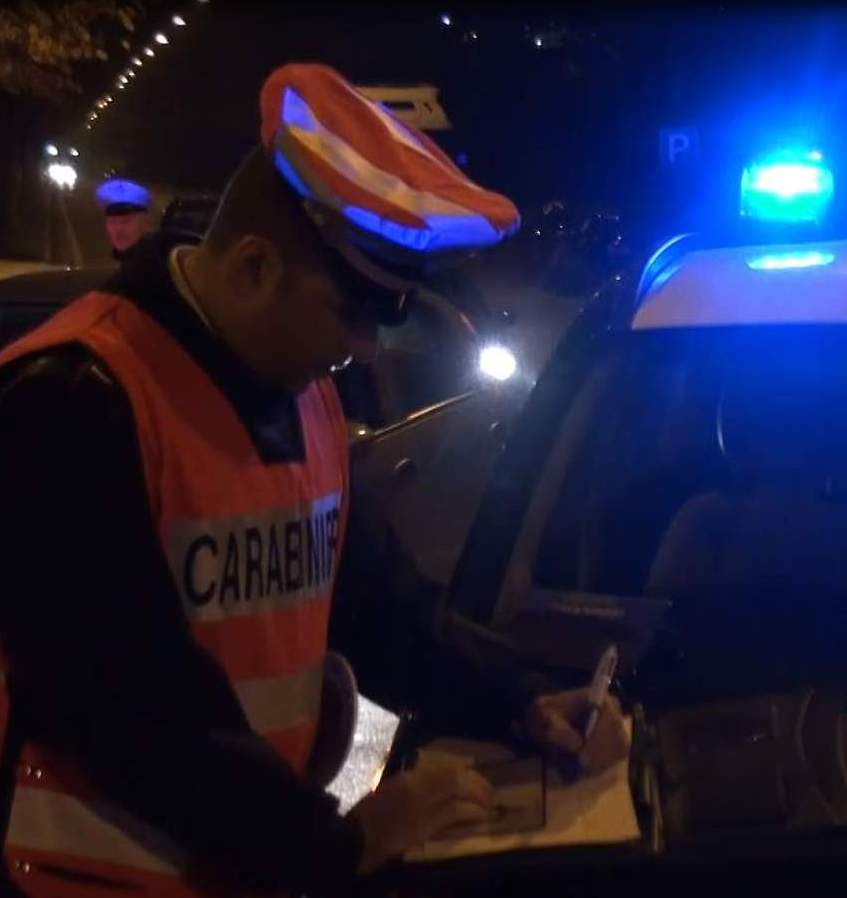 Avellino, controlli a Mirabella di Eclano: 3 denunce e arresti per droga
